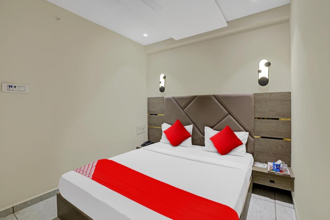Hotel O Shree Palace Utran Exterior photo