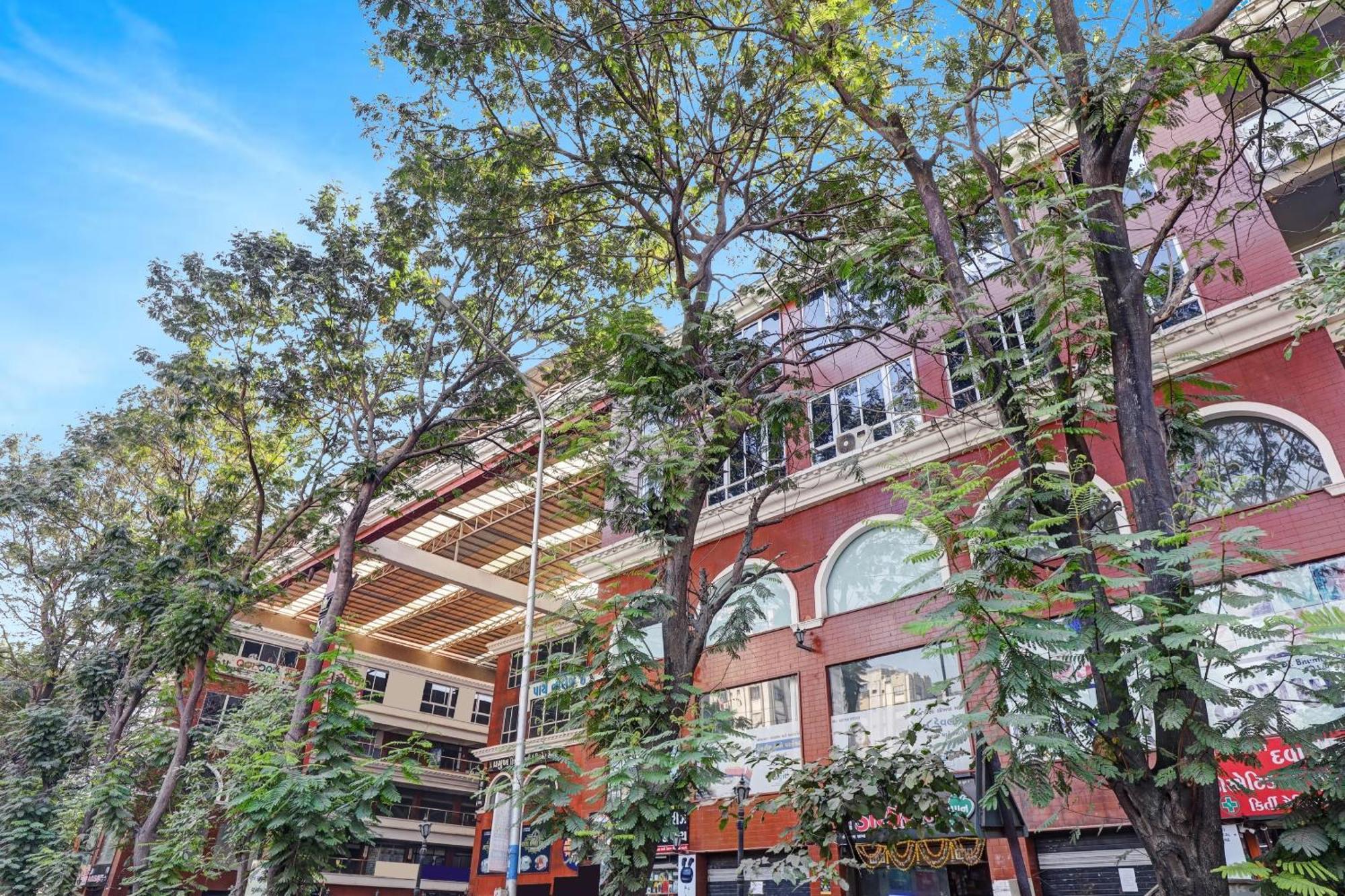 Hotel O Shree Palace Utran Exterior photo